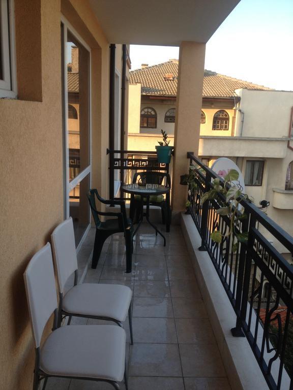 בורגאס Emona Apartment מראה חיצוני תמונה